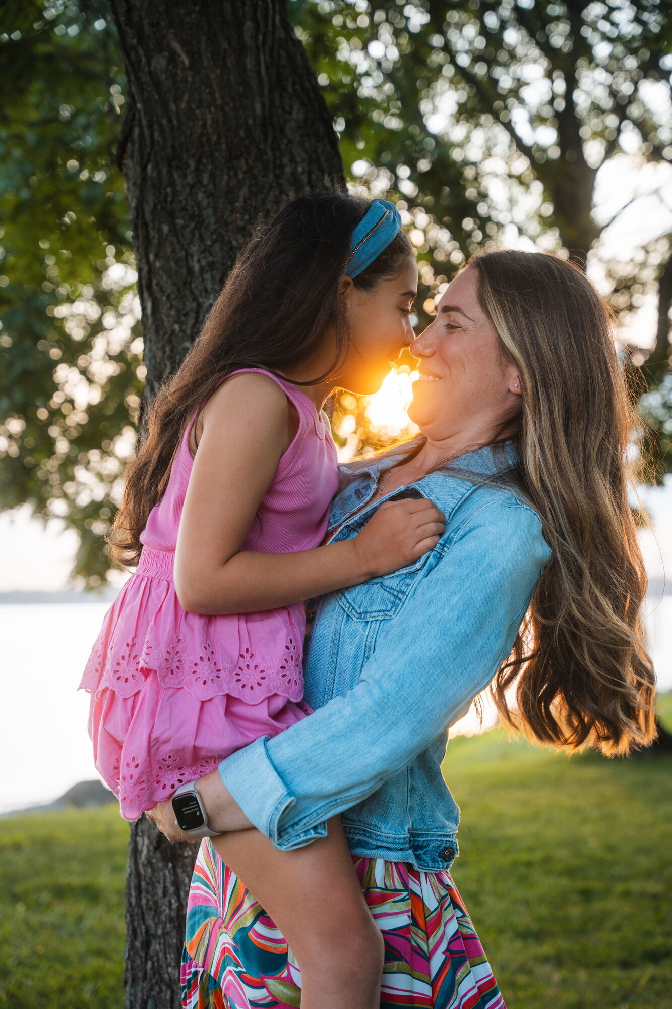 Natural-light portrait photography of individuals and families in New York by Emanuel Rahmanan